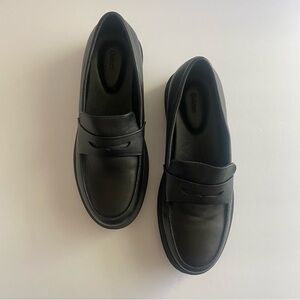 Quince Black Italian Leather Lug Sole Loafer